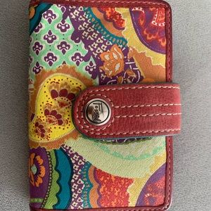 Fossil Vintage Leather Beautiful
Colorful Wallet